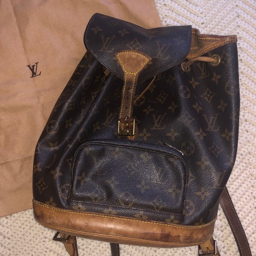 -SOLD- AUTH LOUIS VUITTON MONTSOURIS MM